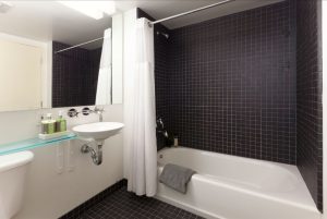 855 Folsom 723 1 Bath