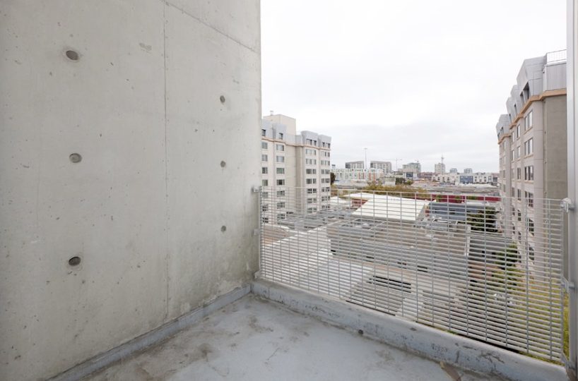 Yerba buena lofts 739 balcony