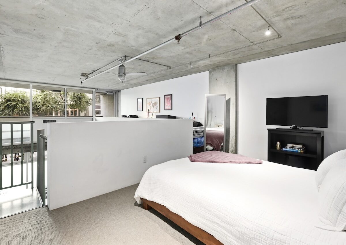 Yerba Buena Lofts #118 – photo 11