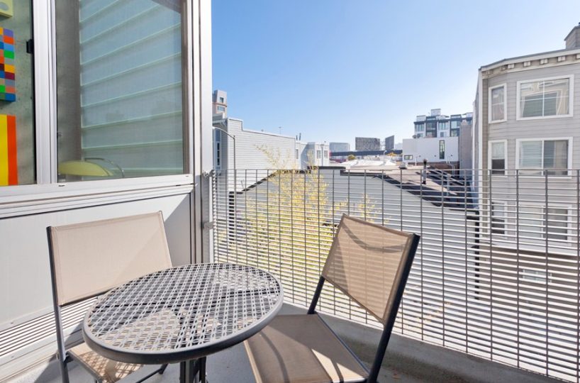 3 855 Folsom 307 deck