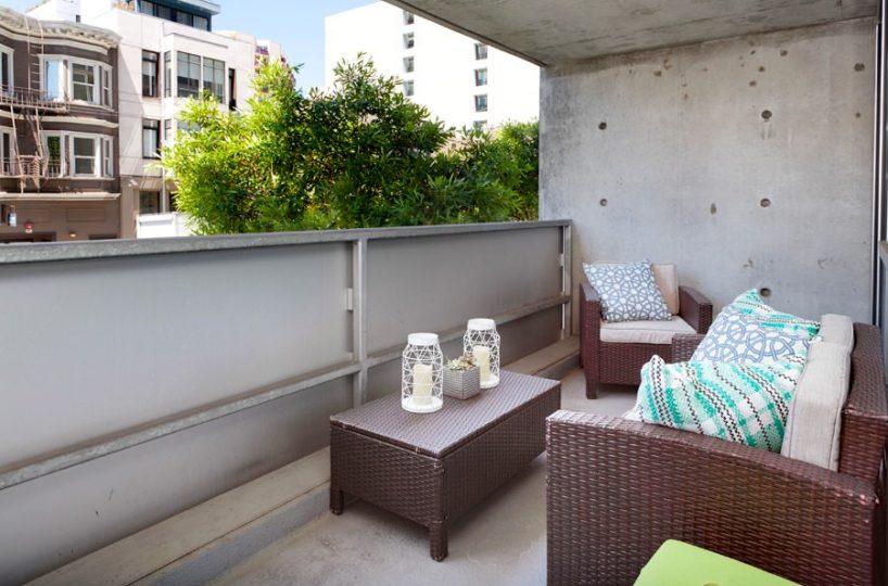 855 Folsom 112 deck 1