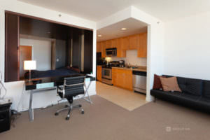 5 250 King 1604 Living Room 2