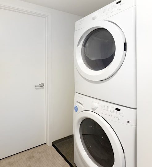 12 855 Folsom 516 Laundry
