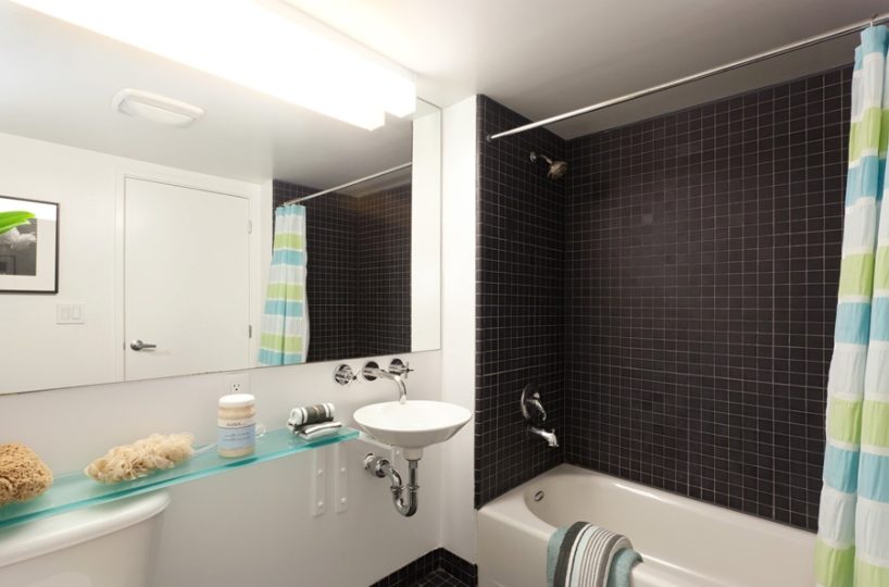 855 Folsom 5381 bath