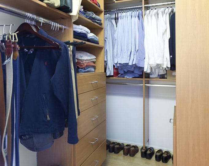 7 77 Dow 1109 Closet