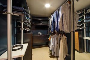 10 yerbabuenalofts 504 closet