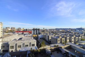 Ybl 713 balcony