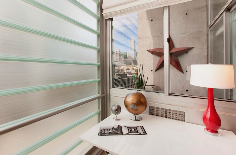 1 855 Folsom 538 DeskView