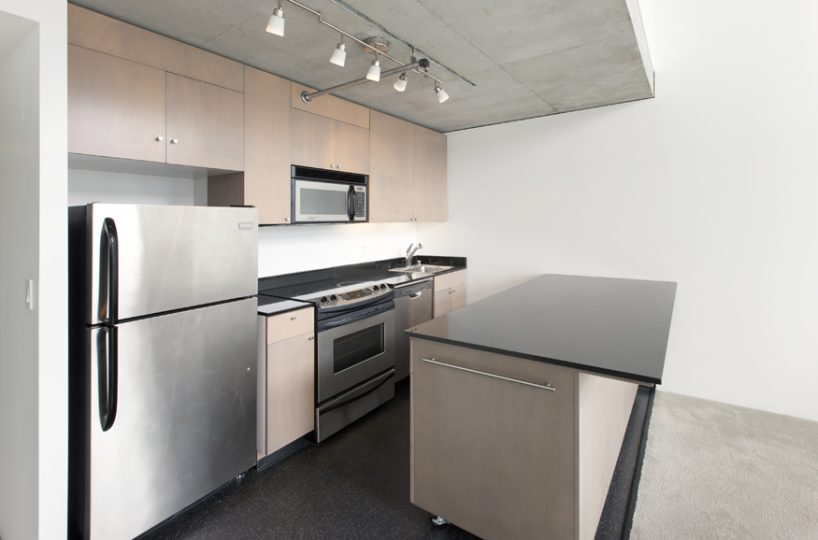 855 Folsom 701 Kitch 2