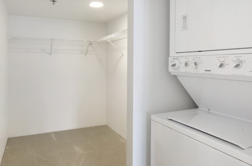 855 Folsom 701 Closet