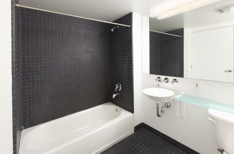 855 Folsom 701 Bath