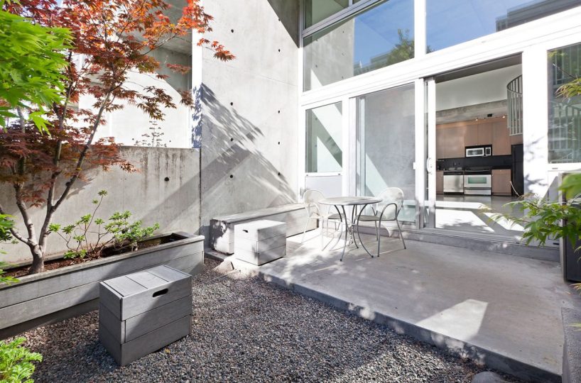 855 folsom 121 garden outside
