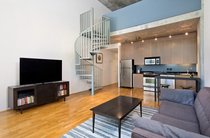 855 Folsom 125 Living Room 3