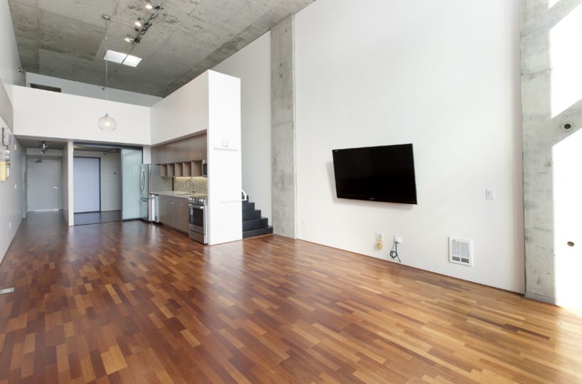 855 Folsom 917 Living Room 1