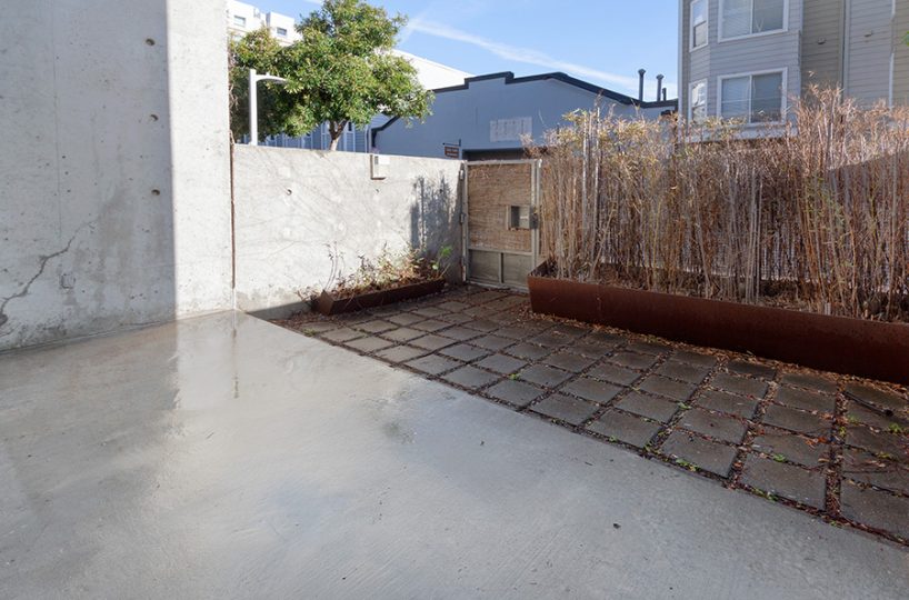 855 Folsom 105 patio 2