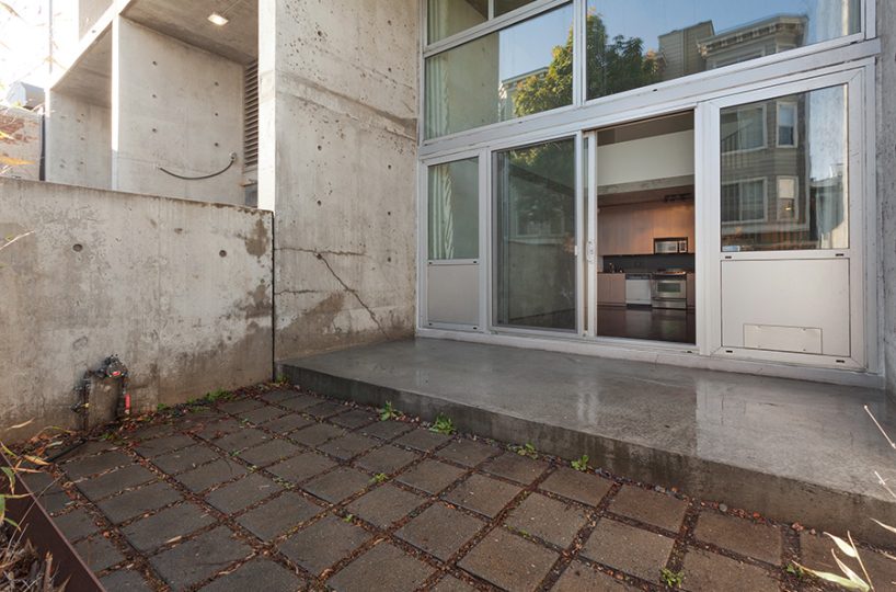 855 Folsom 105 patio 3