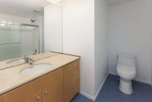 77 Dow 906 Bath 3