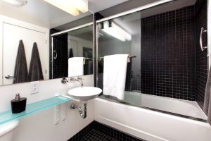 85 Folsom 310 1 Bath