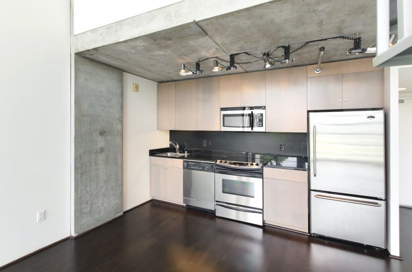 X 855 Folsom 327 Kitch 3