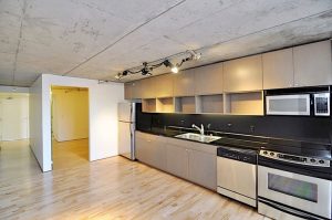 Ybl 713 kitchen 1