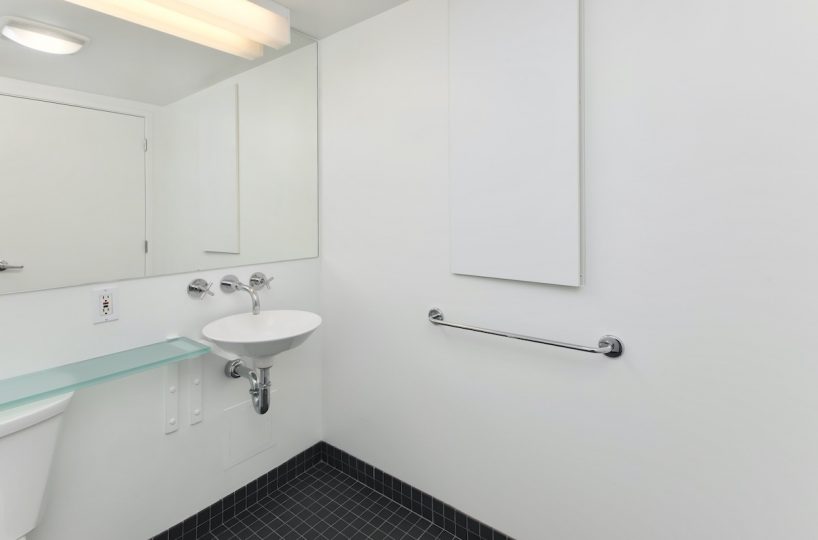 855 Folsom 340 2 Bath