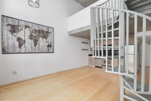 855 Folsom 742 002