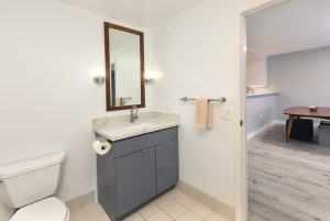 199 NewMontgomery 205 Bath 2