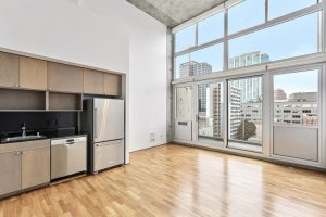 855 Folsom 916 Living Room 1