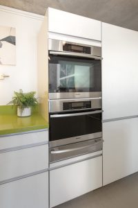 855 Folsom 734 Oven