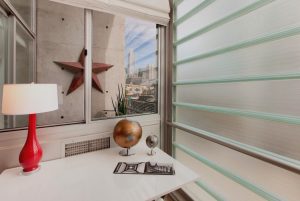 1 855 Folsom 538 DeskView