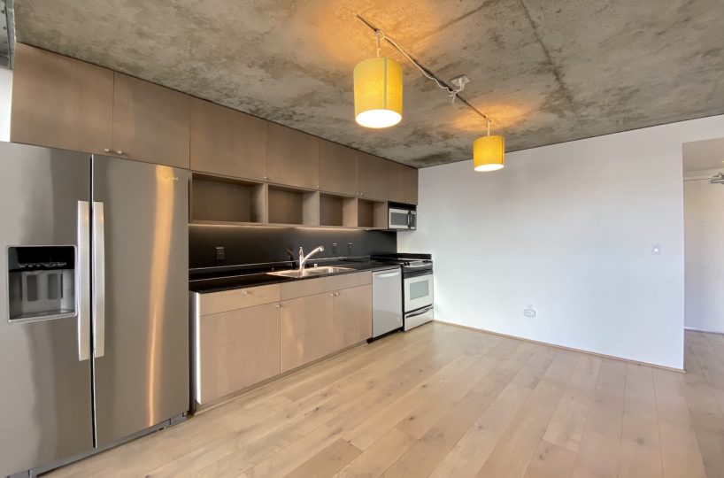 Yerba buena lofts 518 kitchen