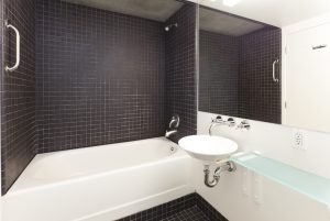 855 Folsom 337 1 Bath