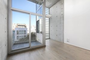 855 Folsom 518 Window