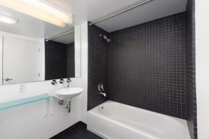 855 Folsom 518 1 Bath