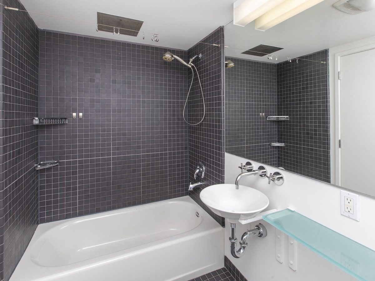 Yerba Buena Lofts Penthouse bathroom