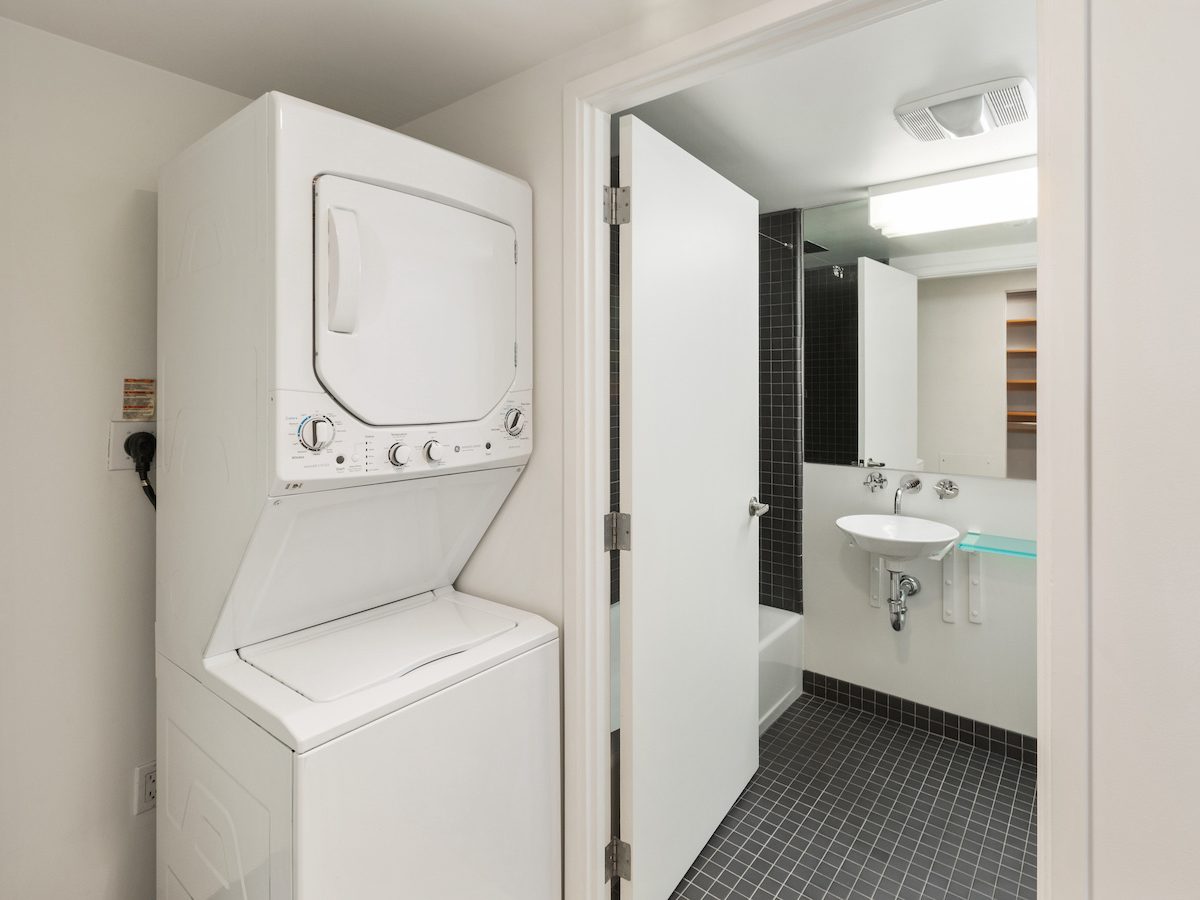 Yerba Buena Lofts Penthouse laundry