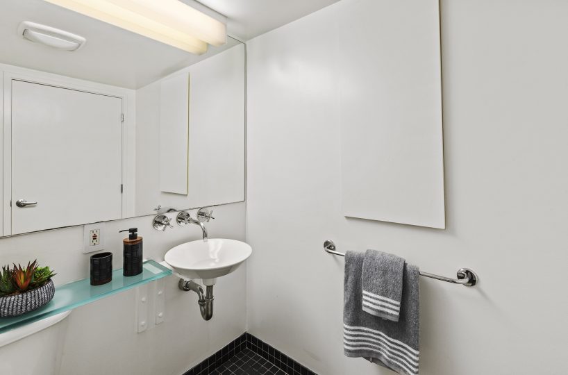 855 Folsom 311 2 Bath