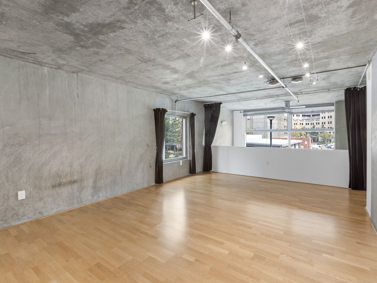 Hawthorne Place #100 bedroom