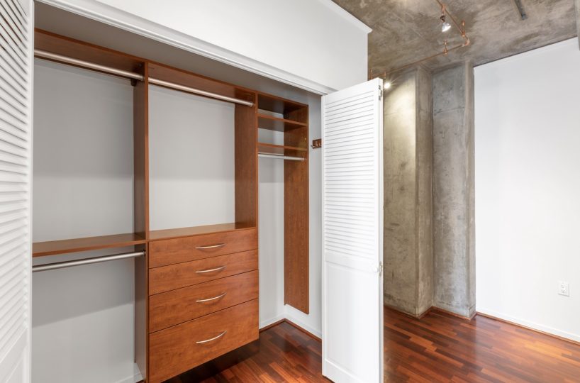 Hawthorne Place #100 closet