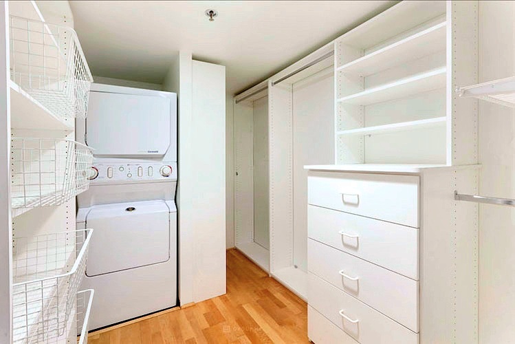 Yerba Buena Lofts #531 Terrace – washer and dryer